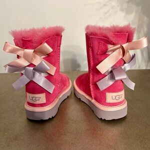 UGG Bailey‎ Bow Pink Boots-Youth/Toddler